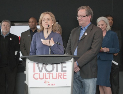 ACTRA Award of Excellence winner Fiona Reid gets passionate about Canadian Culture at 2011 Election presser. (L to R) Art Hindle, Jim Codrington, Fiona Reid, Jayne Eastwood, Mark McKinney, Ferne Downey, Eli Goree. (photo by Bernard Ramos) I Vote Culture